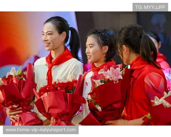 奥运冠军回母校演讲：全场沸腾