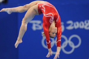 开云·体育官网APP下载-中国双人组合赛场表现引爆现场气氛，双人比赛2020