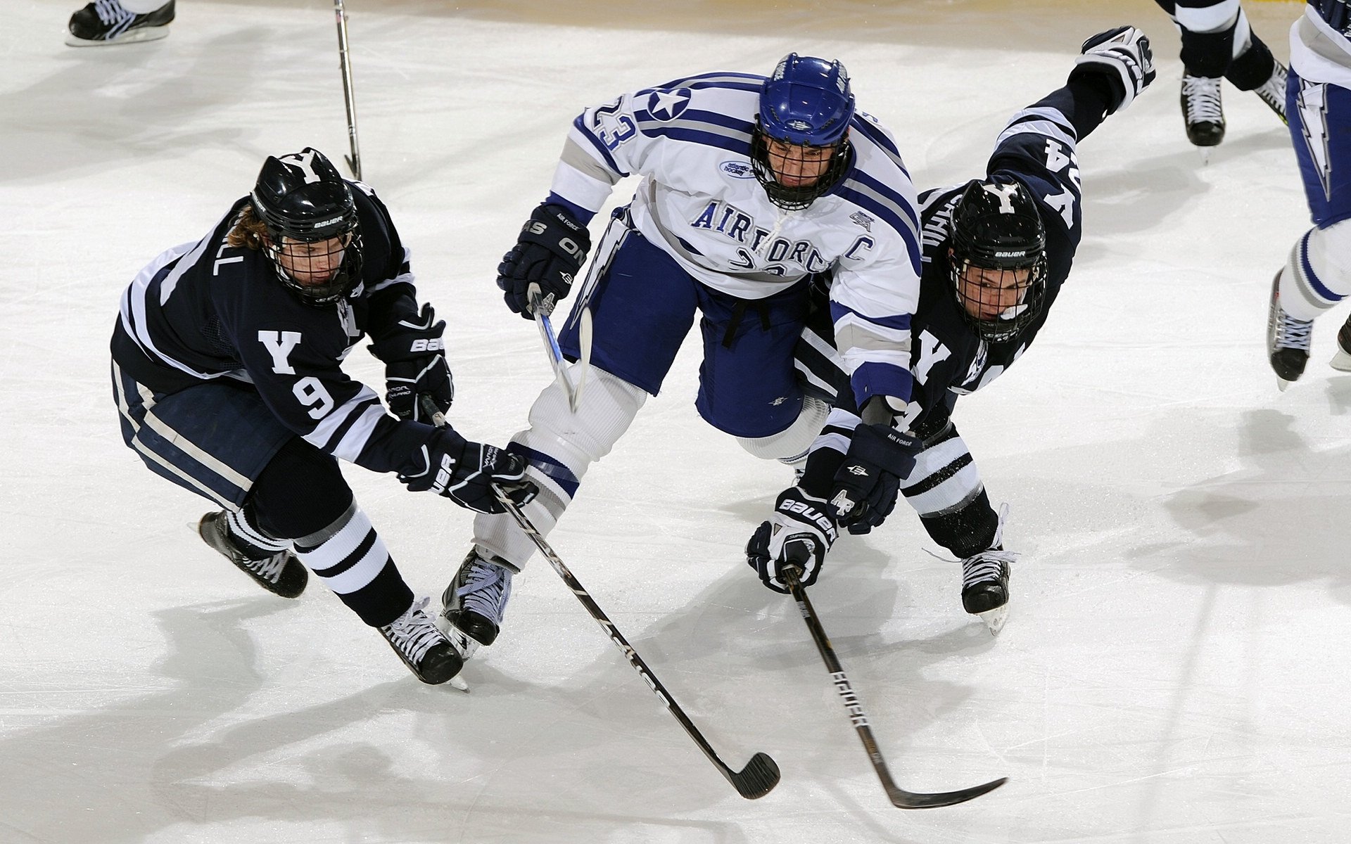 世界杯激情不断：每场都精彩绝伦！，世界杯激动人心时刻